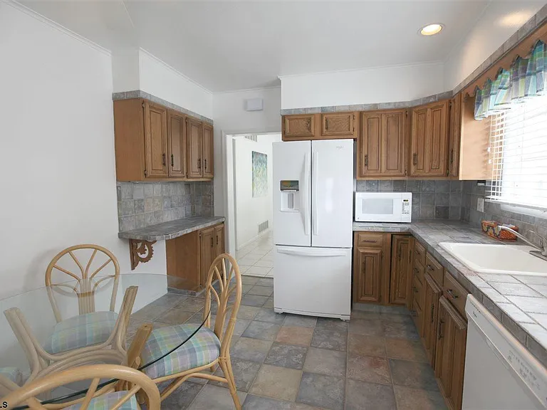 104 N 35th Ave #WINTER — Photo 12
