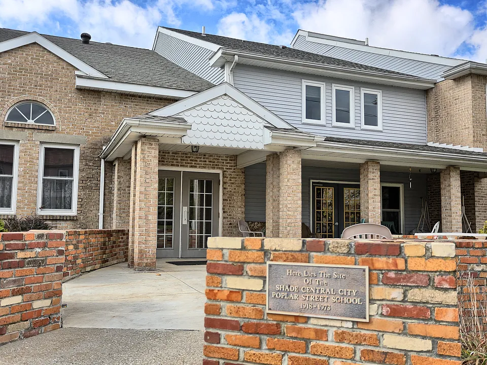 Somerset Manor Apartments