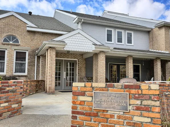 Somerset Manor Apartments
