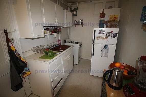 2nd image of 88 Washington St #Jl24