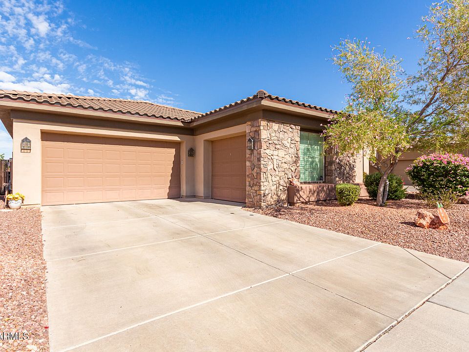 1st image of 1828 E DESERT Lane