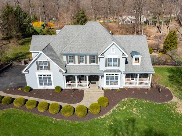 46 Spring view Lane, Hopewell Junction, NY 12533