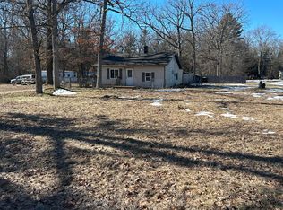 8459 S Maple Island Rd, Fremont, MI 49412