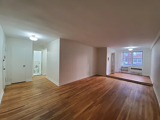 Rented by NYC Realty Brokers LLC | media 3