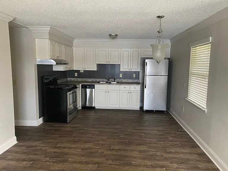 Lake Silver Apartments — Photo 3
