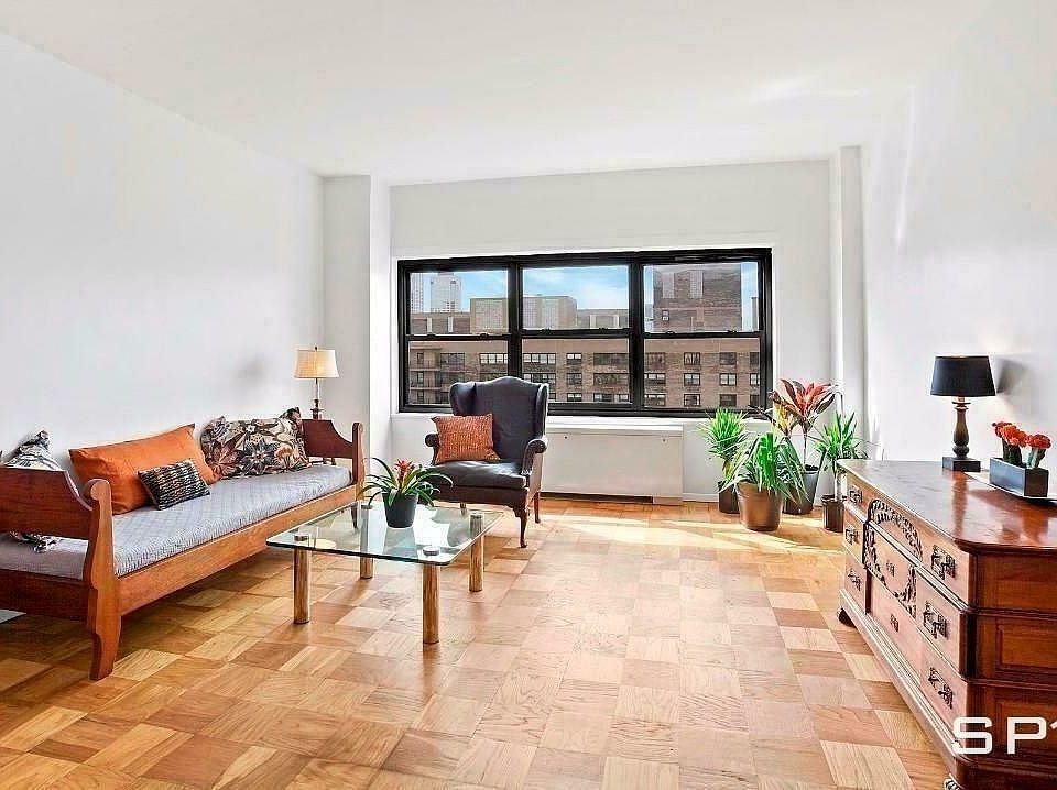 1st image of 200 E 63rd St APT 11