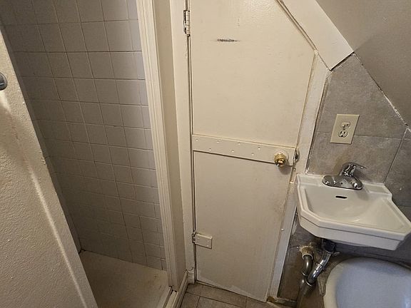 2nd image of 0 11th Ave S #3