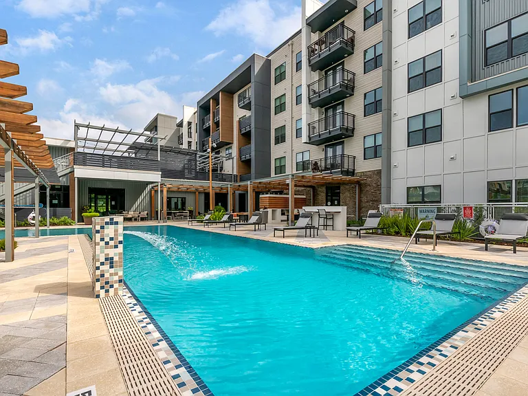 JTB Apartments — Photo 22