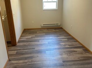 934 Dancing Oaks Cir APT 27, Menomonie, WI 54751