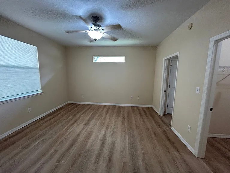 11570 NW 74th Ter #285 — Photo 9