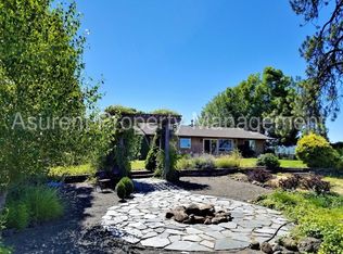 999 E Dutton Rd, Eagle Point, OR 97524