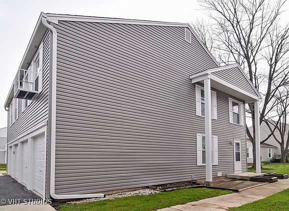 2nd image of 417 James Ct Unit B