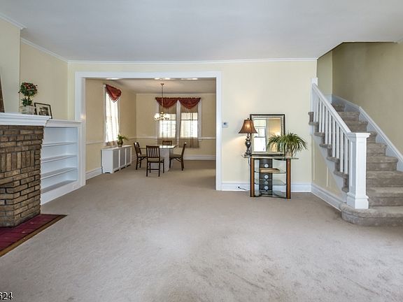 3rd image of 15 Hazel Ave