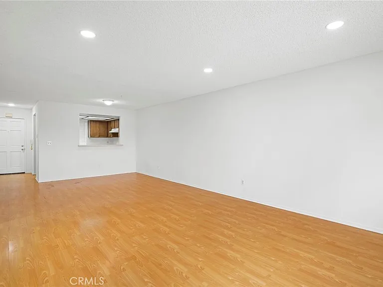 330 Pioneer Dr #7 — Photo 5