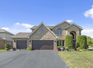 24360 Patriot Ln, Crete, IL 60417