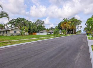 322 Somerset Ave, Sarasota, FL 34243