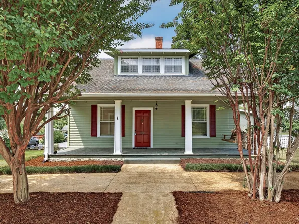 410 1st Ave, Fayetteville, TN 37334