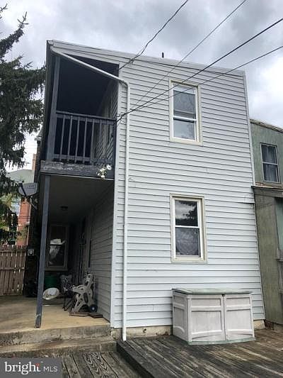2nd image of 618 E Philadelphia St