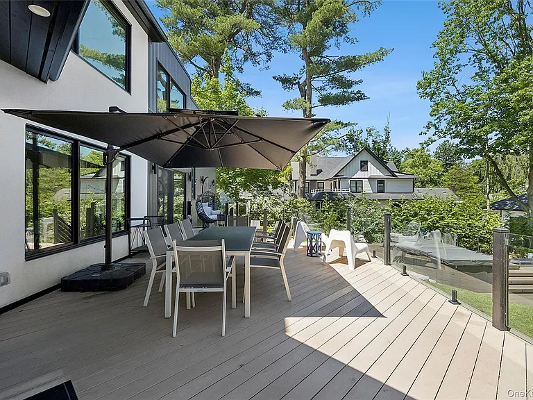 112 Huntington Rd — Photo 21