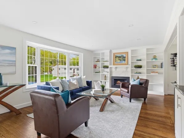 59 Amor Rd, Milton, MA 02186