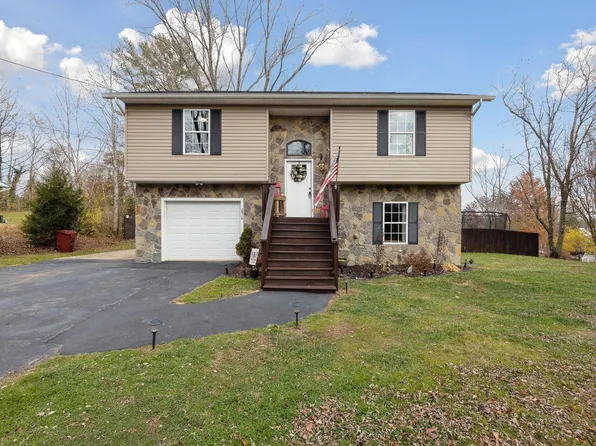 2914 Chatham Dr, Johnson City, TN 37604