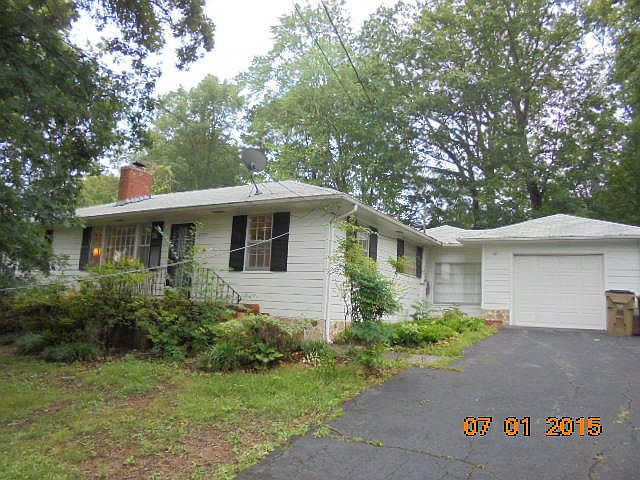 1st image of 5523 NE Parkdale Rd
