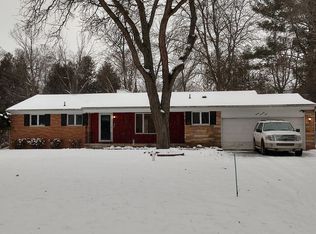 2071 E Ludington Dr, Clare, MI 48617
