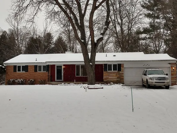 2071 E Ludington Dr, Clare, MI 48617