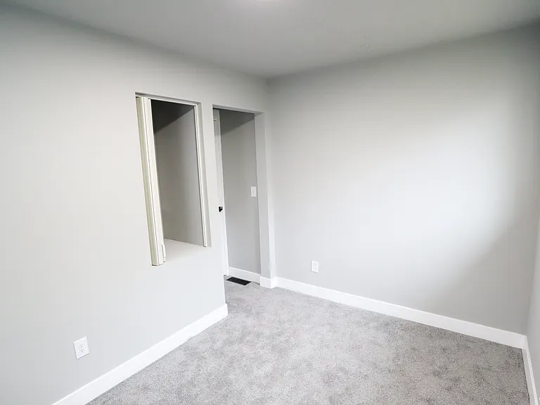 Bedroom for rent