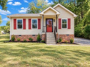 305 Hart Ln, Nashville, TN 37207
