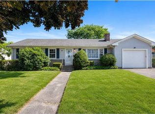 94 Wampanoag Trl, Riverside, RI 02915
