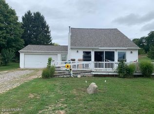 281 Rasmussen Dr, Trufant, MI 49347
