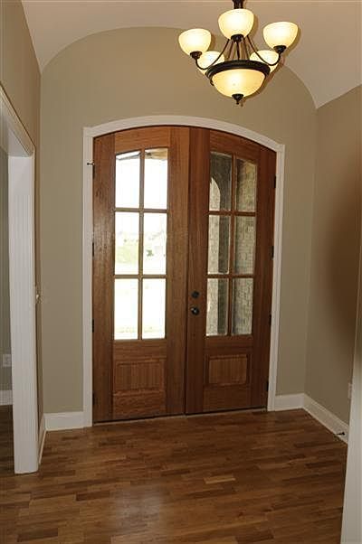 2nd image of 183 Coachman Pl