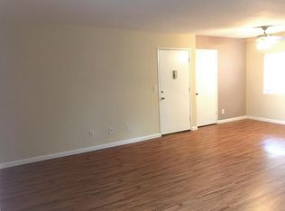 10206 Independence Ave, Chatsworth, CA 91311