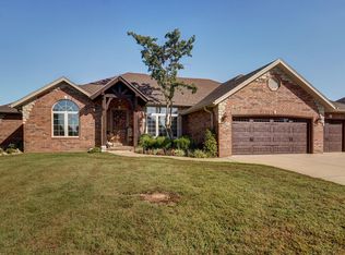 1002 N 20th Ave, Ozark, MO 65721