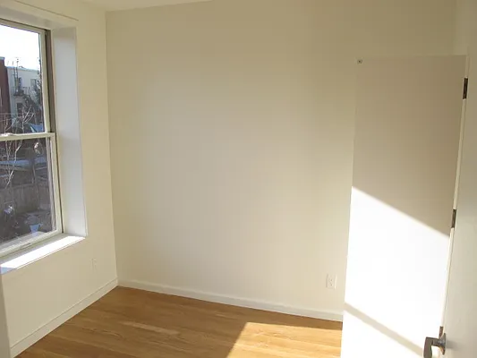 Rented by Residents Team | media 70