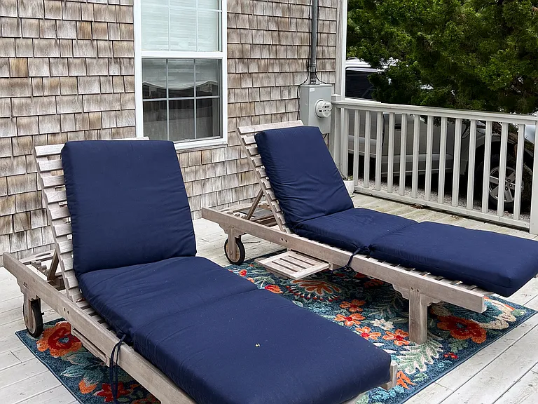 9 Montauk Ave — Photo 18