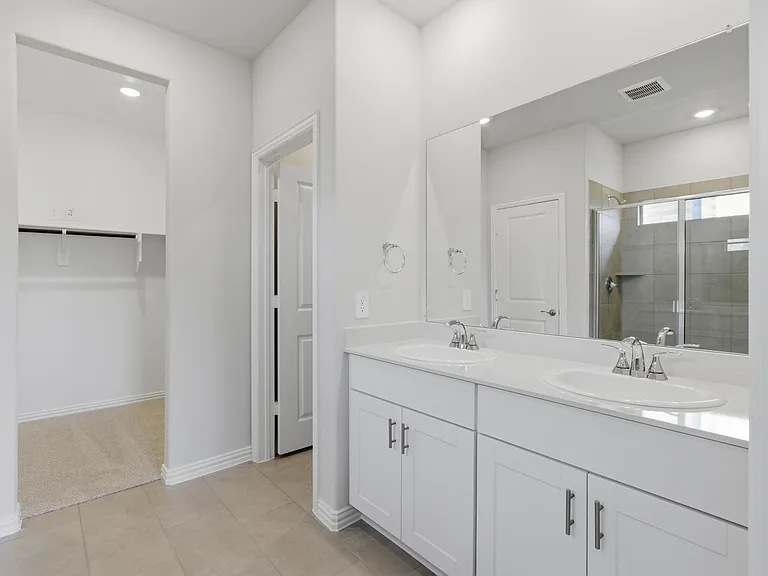 501 Green Gables Dr — Photo 7