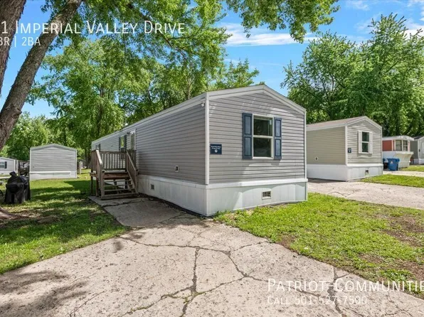31 Imperial Valley Dr, Springfield, IL 62702