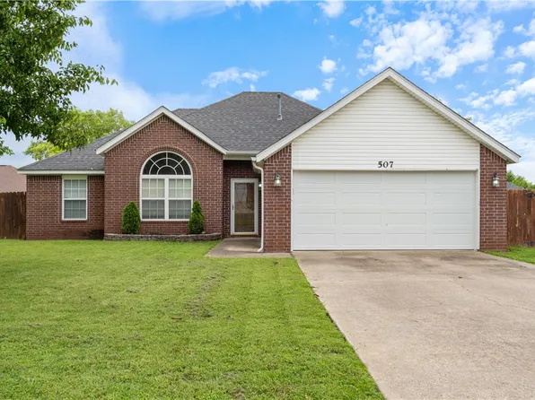 507 Emerald St, Cave Springs, AR 72745