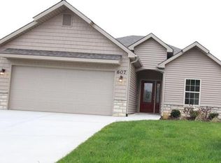 607 Porter Ridge Rd, Kearney, MO 64060