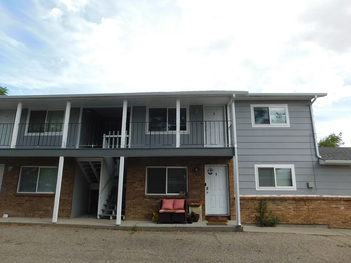 410 Franklin Avenue — Photo 2