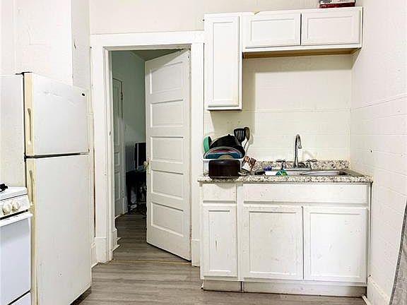 3rd image of 5316 Janet Ave