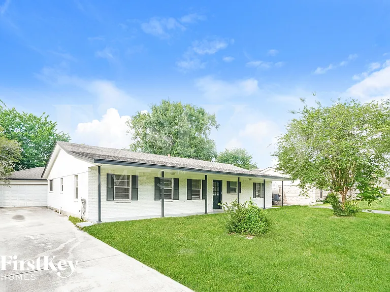 4909 Green Willow Ln — Photo 2