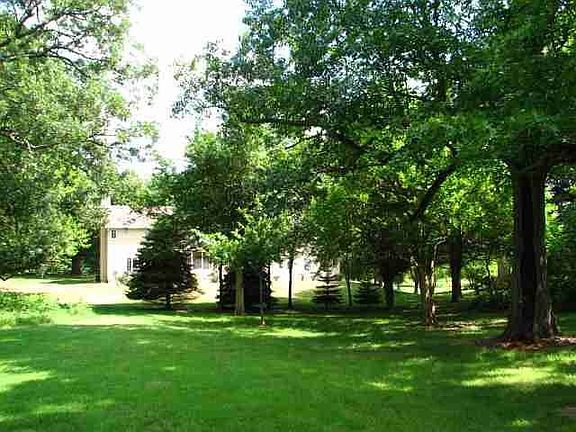 4th image of 4 Eastwood Ct