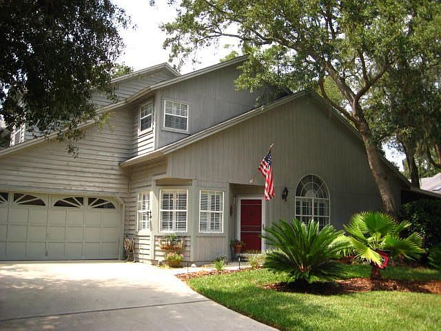 2051A  Natures Lane W