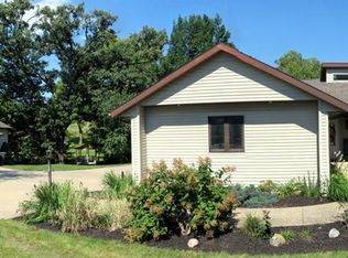 16928 Hickory Hills Rd, Sterling, IL 61081