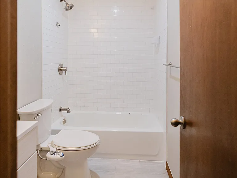 1410 Bacchus Dr #E12 — Photo 4