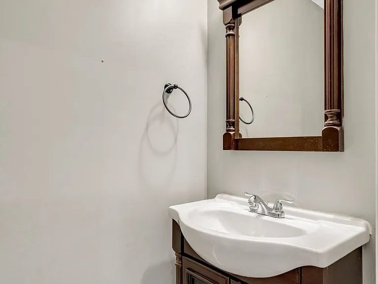 1848 Heather Glen Ct — Photo 23
