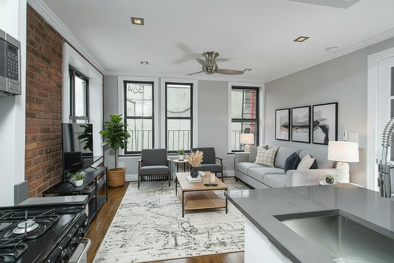 1st image of 68 Clinton St APT 4A